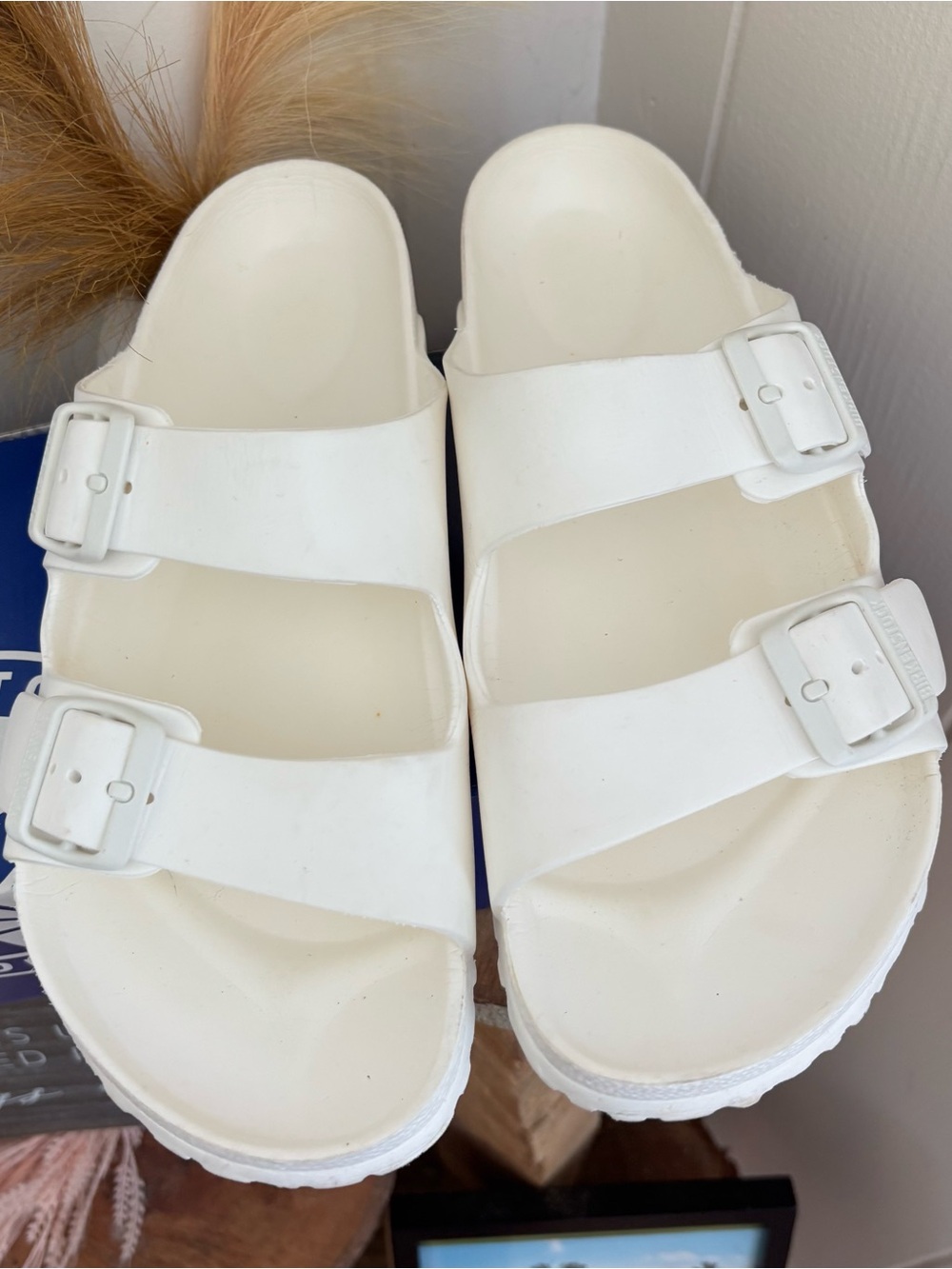 Birkenstock White Two-Strap EVA Slip-On Sandals L11 M9 - Picture 4 of 5